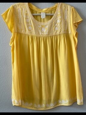 Faded Glory Yellow Embroidered
Cap-Sleeve Blouse 2X 2XL 20